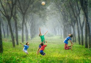 Read more about the article Hidup Memang Tidak Main-Main, tapi Bukan Berarti Bermain, Mainan, dan Permainan Tidak Penting
