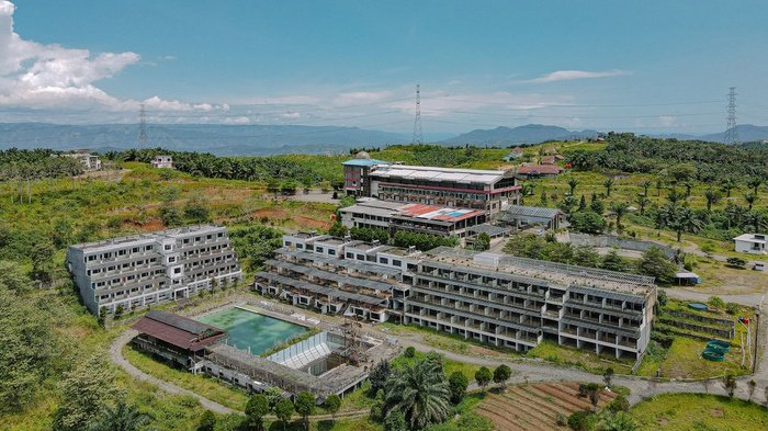 Read more about the article Bukit Algoritma: Bukan yang Pertama, Masih Perlukah Ada? dan Tawaran agar Semua Sama-Sama Bahagia