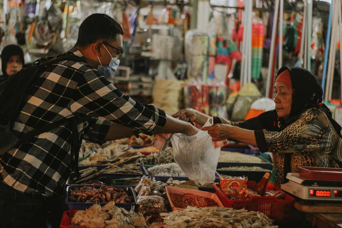 You are currently viewing Mempertahankan Pasar Tradisional